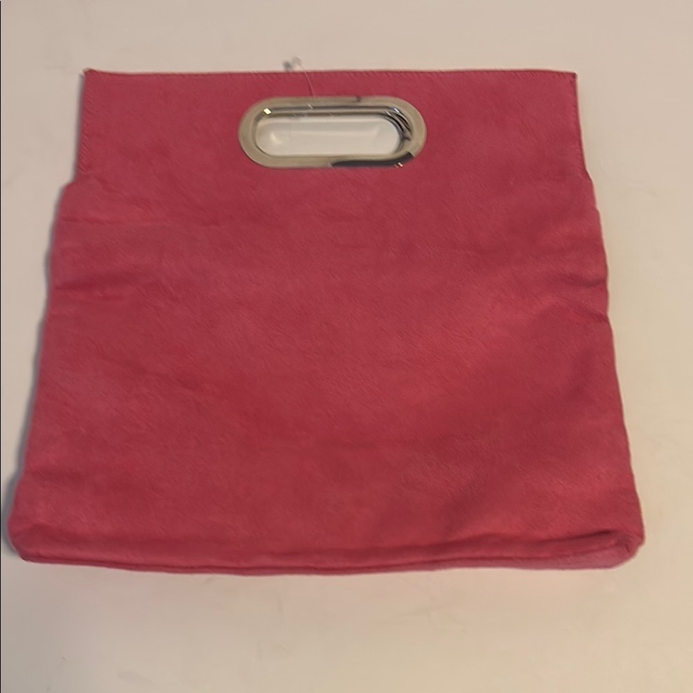 CLINQUE PINK FAUX SUEDE CLUTCH/HAND BAG WITH SILVER HANDLE
ADORABLE ππππ - Picture 1 of 11